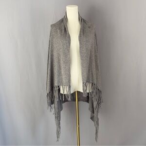 Cozy Meets Chic With This Lightweight Shawl With Fringed Hemline